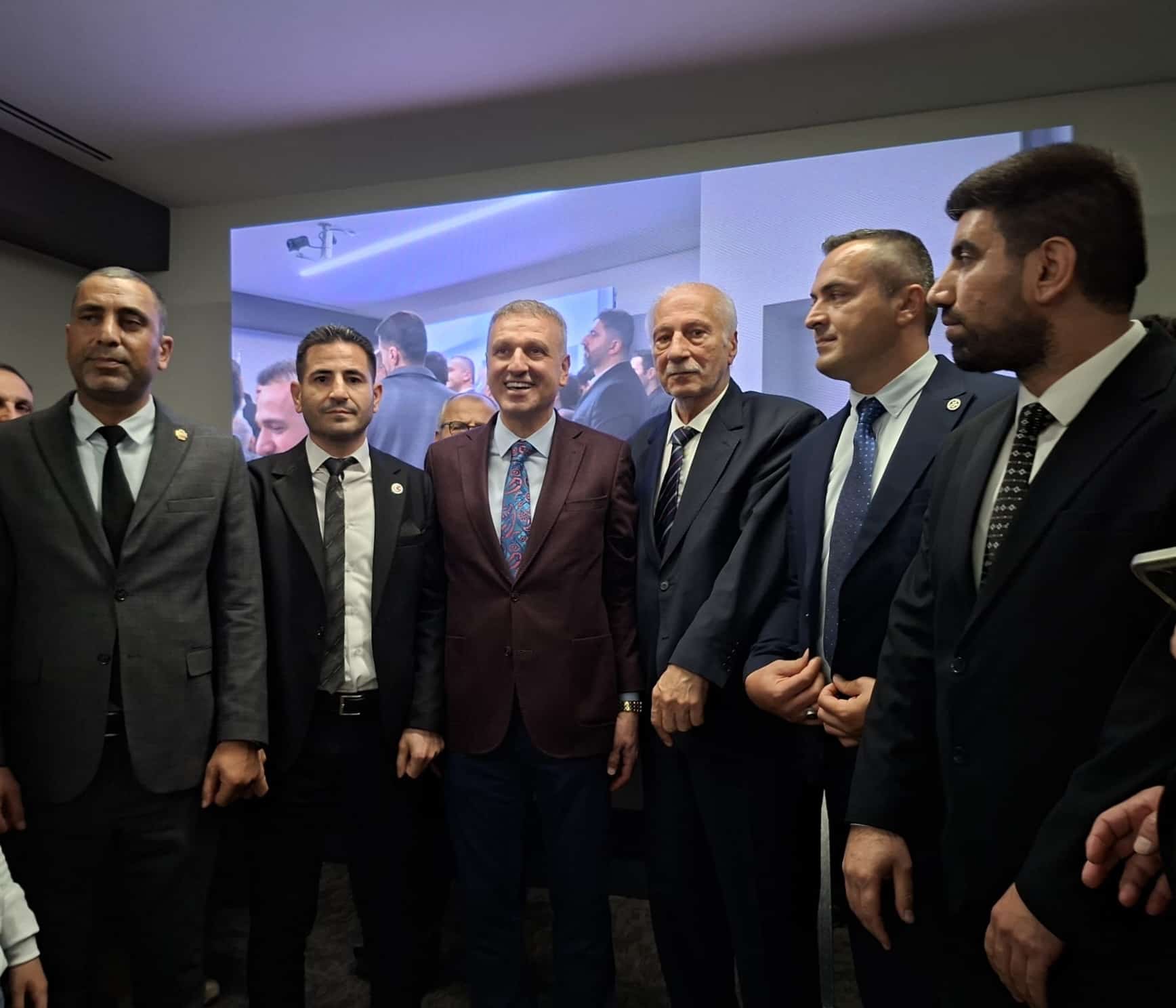 CUMHURBAŞKANLIĞINA ZİYARET